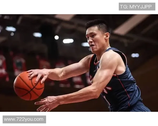 周鹏:从篮球场上的传奇到生活中的榜样,展现拼搏精神与团队合作的力量 周鹏:从篮球场上的传奇到生活中的榜样,展现拼搏精神与团队合作的力量