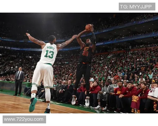 骑士队与凯尔特人队的激烈对决展现篮球魅力与团队精神 骑士队与凯尔特人队的激烈对决展现篮球魅力与团队精神